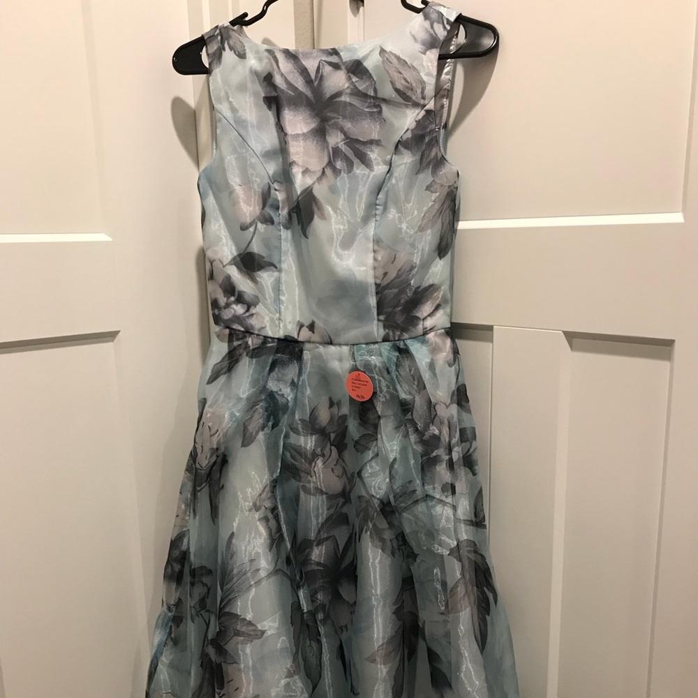 Chi Chi London | Blue Floral Dress - Picture 2 of 8